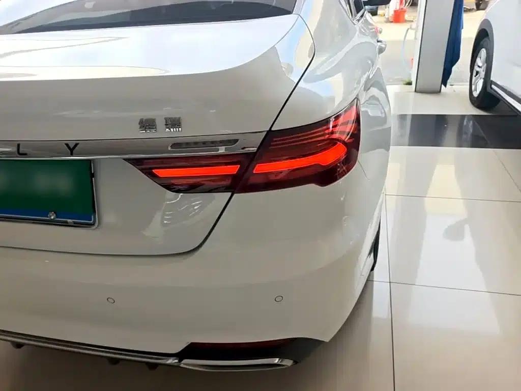 Geely Binrui 2018 14T CVT Binzhi Edition — миниатюра 8