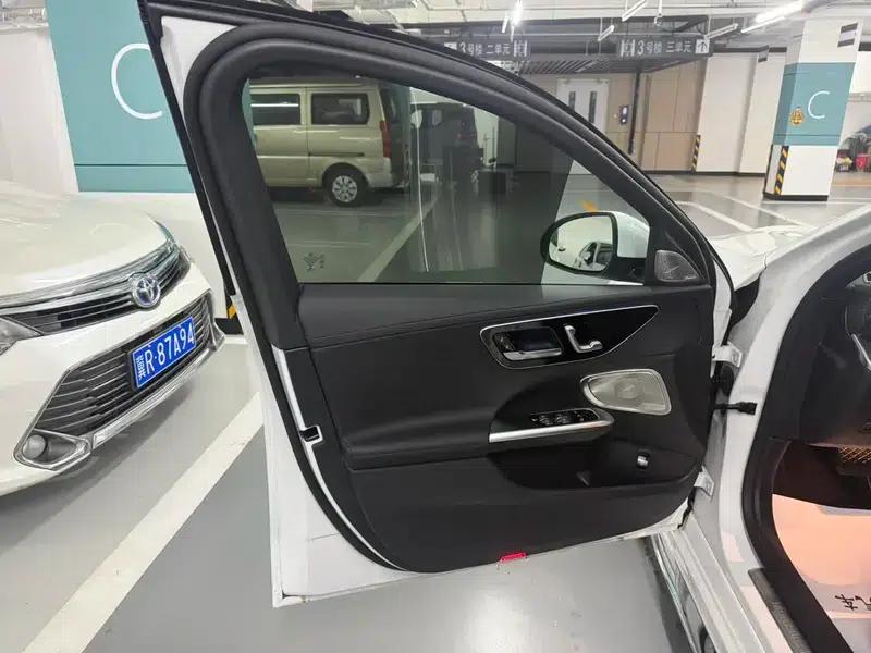Mercedes-Benz C-Class 2022 Facelift C 200 L Sport Edition — миниатюра 17