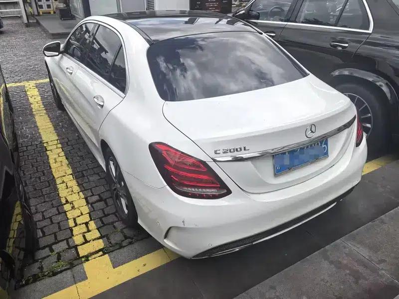 2015 Mercedes-Benz C-Class C 200 L Sport — миниатюра 3