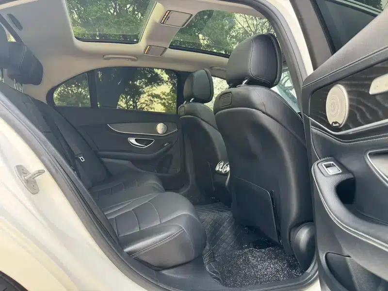 2016 Mercedes-Benz C-Class C 200 L Sport — миниатюра 14