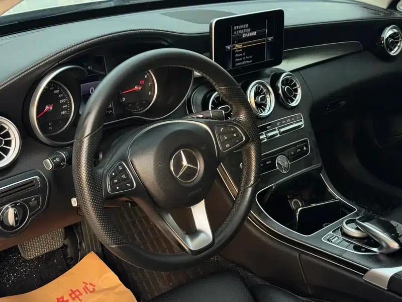2016 Mercedes-Benz C-Class C 200 L Sport — миниатюра 19