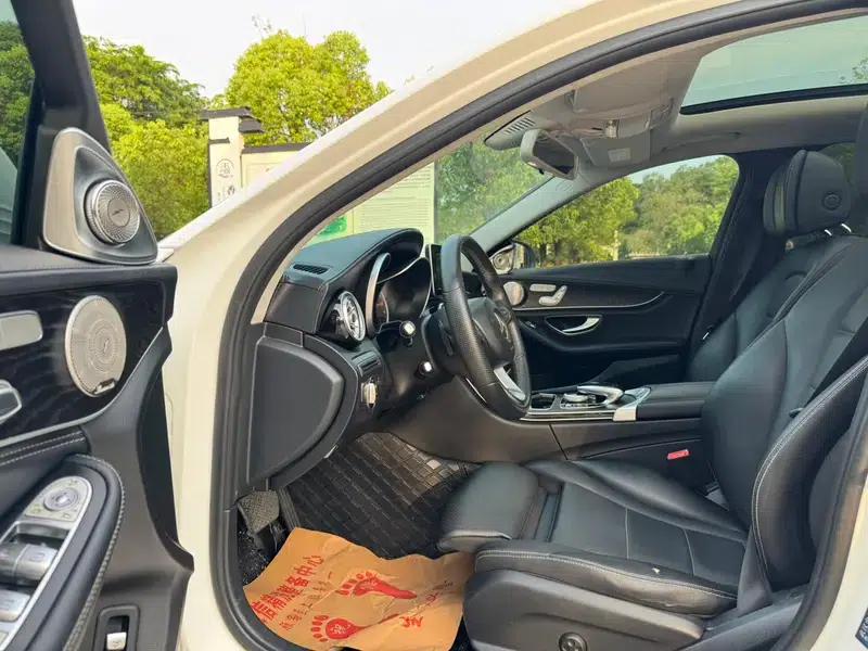2016 Mercedes-Benz C-Class C 200 L Sport — миниатюра 20