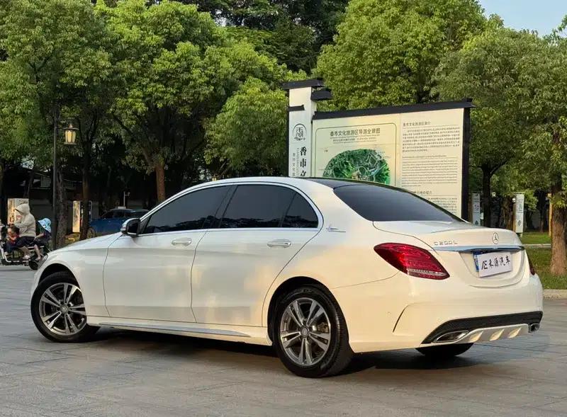 2016 Mercedes-Benz C-Class C 200 L Sport — миниатюра 5