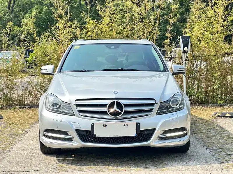 Mercedes-Benz C-Class 2011 C 260 CGI Fashion Model — миниатюра 2