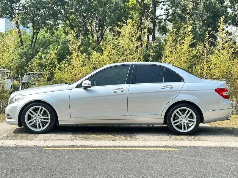 Mercedes-Benz C-Class 2011 C 260 CGI Fashion Model — миниатюра 4