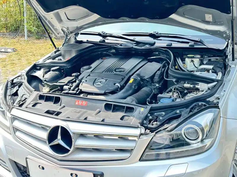 Mercedes-Benz C-Class 2011 C 260 CGI Fashion Model — миниатюра 8