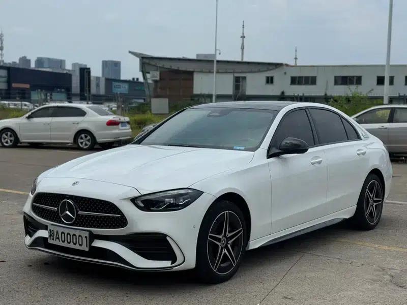 Mercedes-Benz C-Class 2023 Facelift C 260 L Sport Night Edition — миниатюра 1