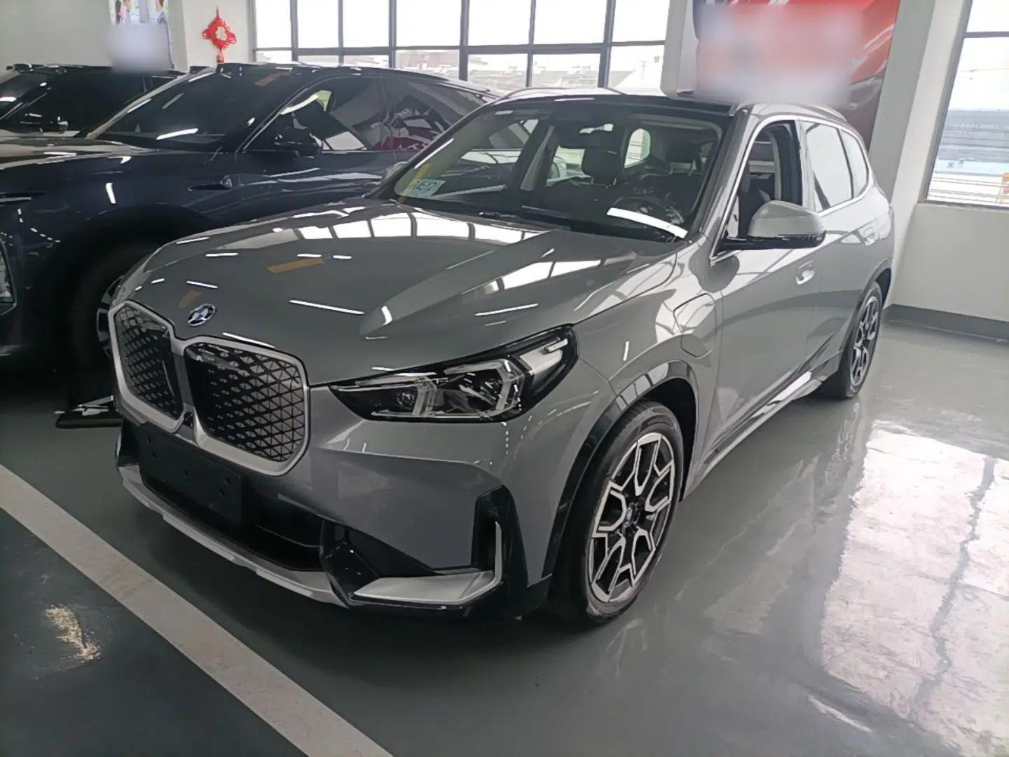 BMW iX1 2023 xDrive30L X Design Package — миниатюра 1