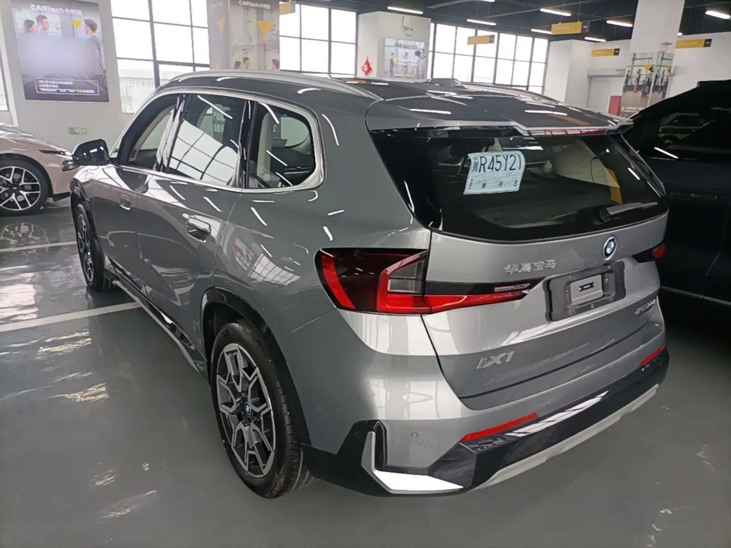 BMW iX1 2023 xDrive30L X Design Package — миниатюра 4