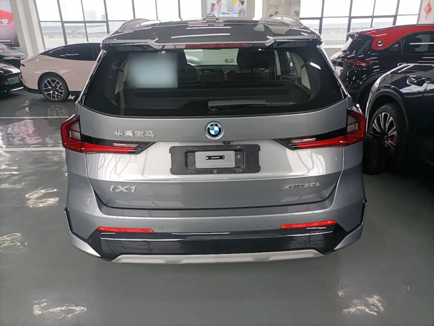 BMW iX1 2023 xDrive30L X Design Package — миниатюра 5