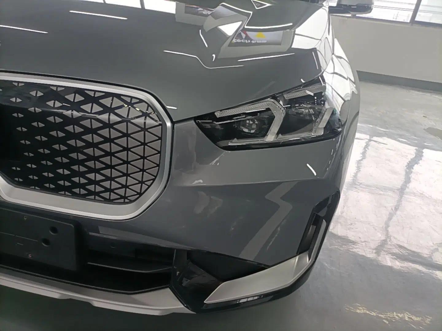 BMW iX1 2023 xDrive30L X Design Package — миниатюра 8