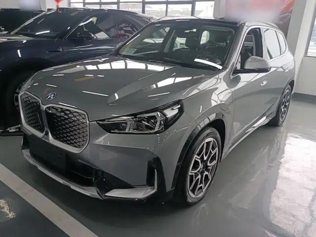 BMW iX1 2023 xDrive30L X Design Package
