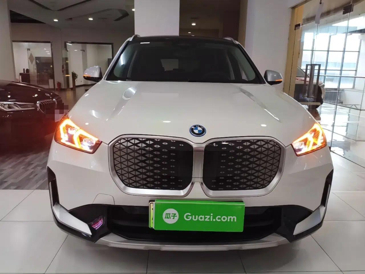 BMW iX1 2023 eDrive25L X Design Package — миниатюра 2