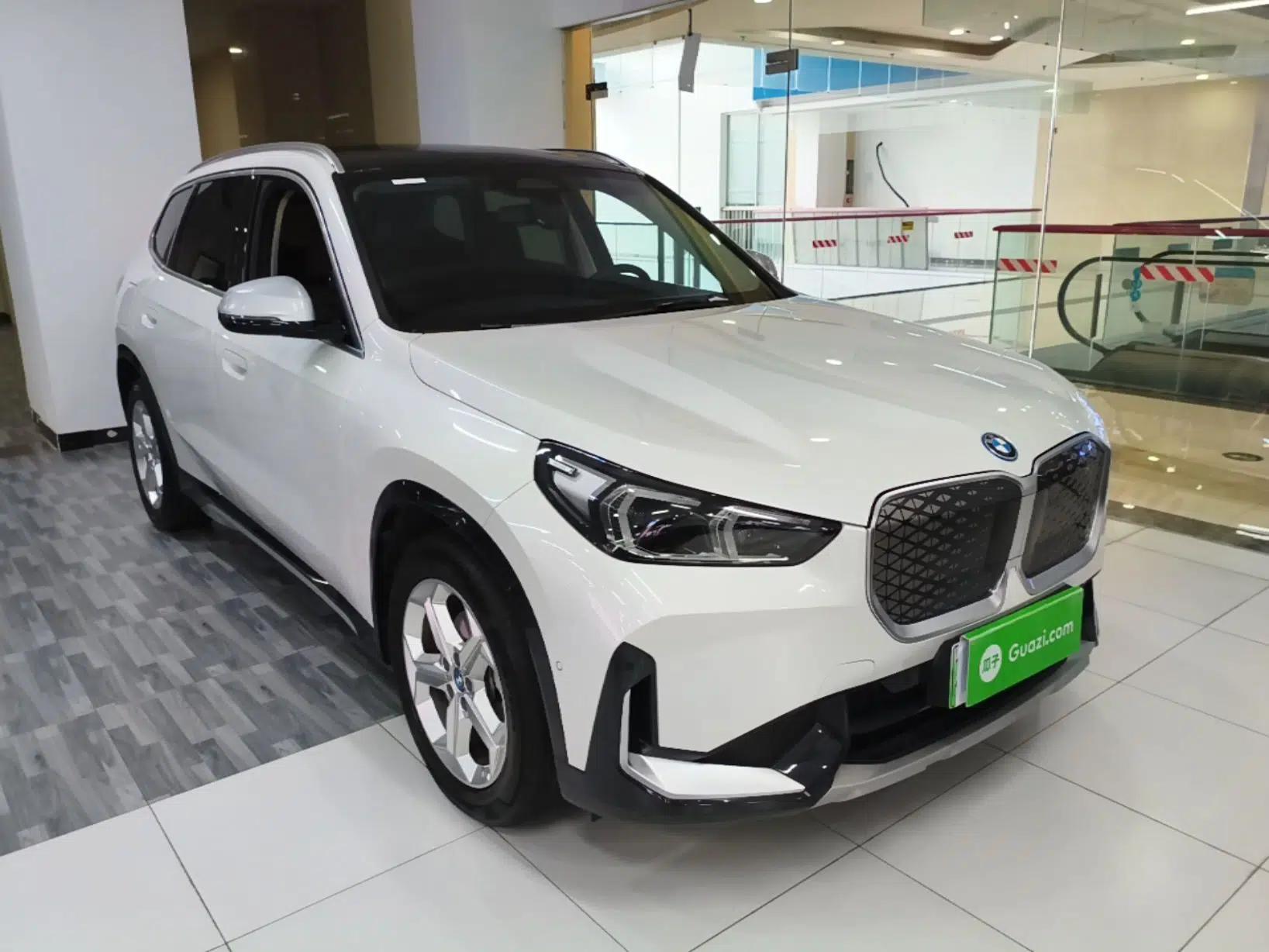BMW iX1 2023 eDrive25L X Design Package — миниатюра 12