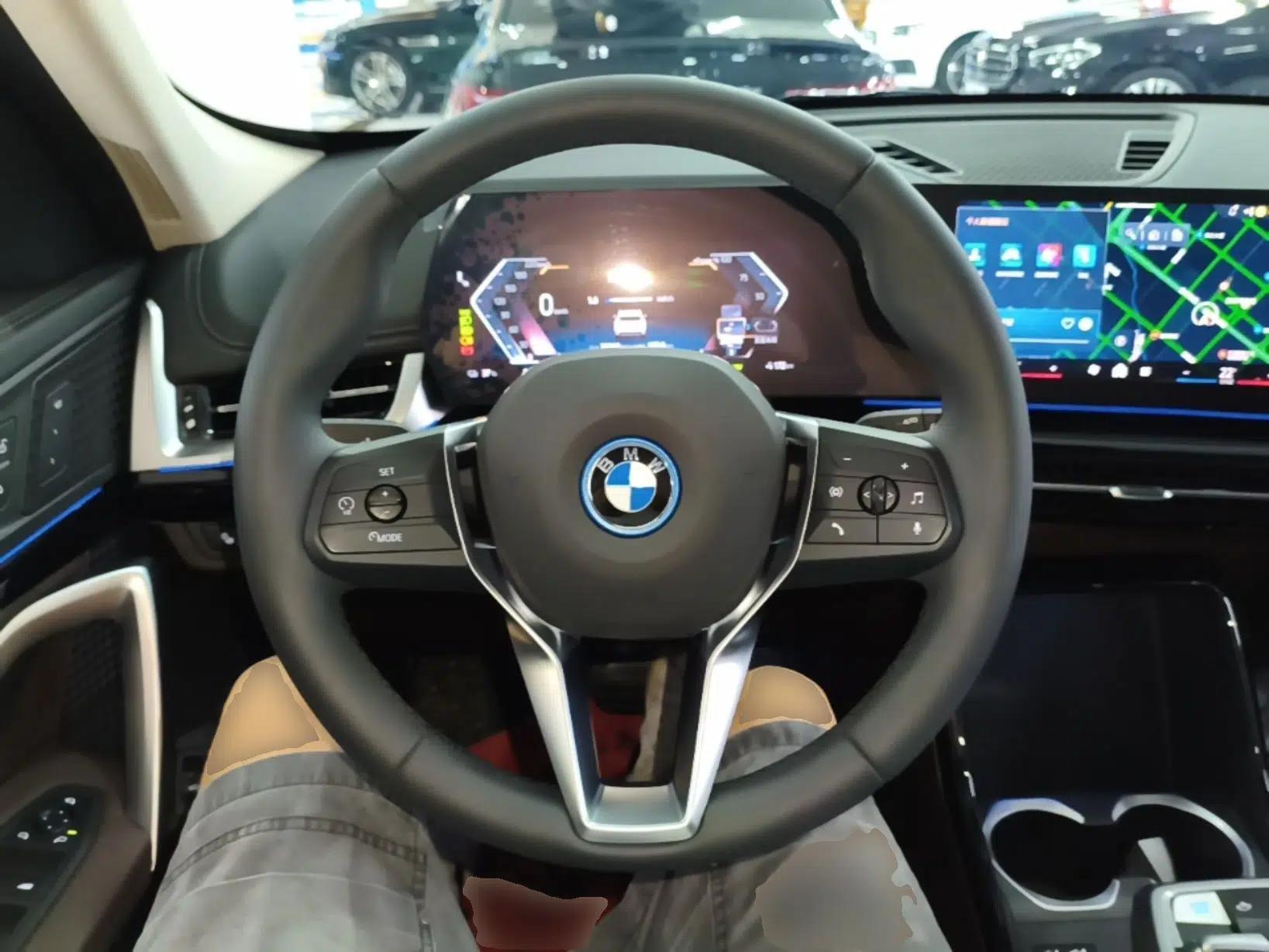 BMW iX1 2023 eDrive25L X Design Package — миниатюра 18