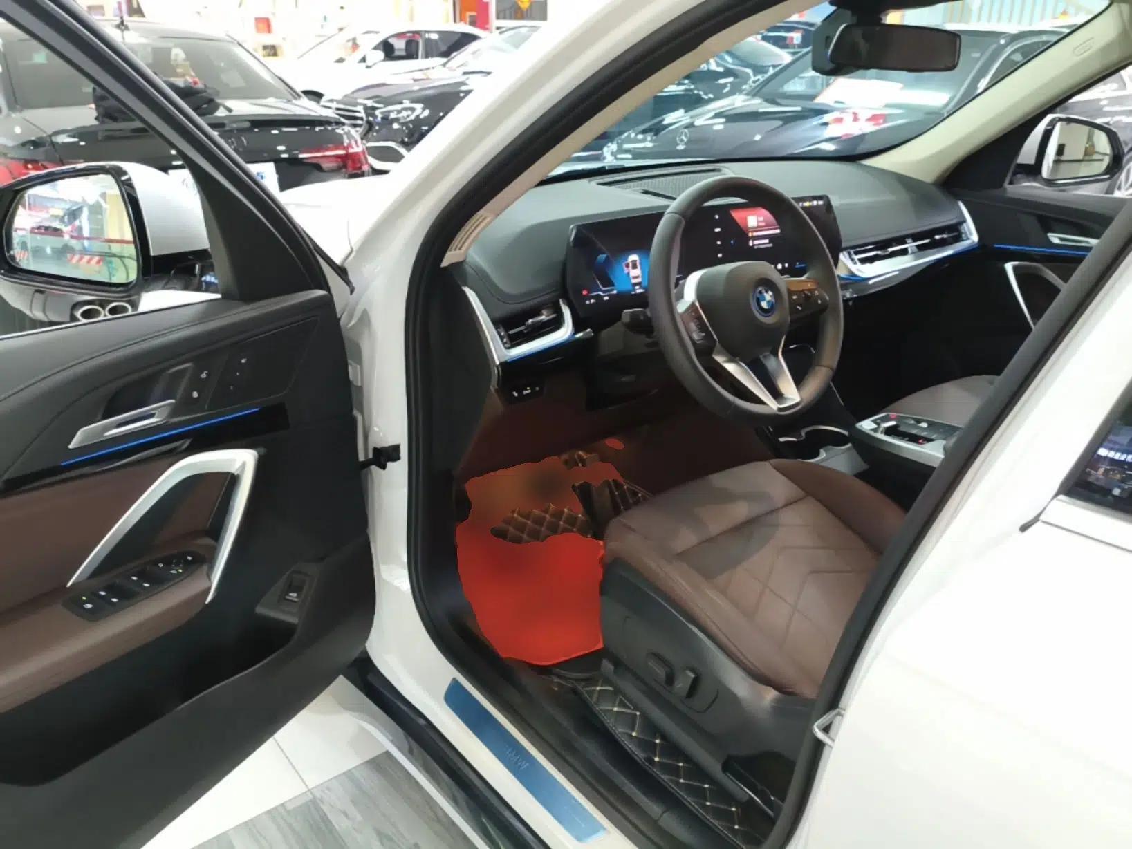 BMW iX1 2023 eDrive25L X Design Package — миниатюра 23