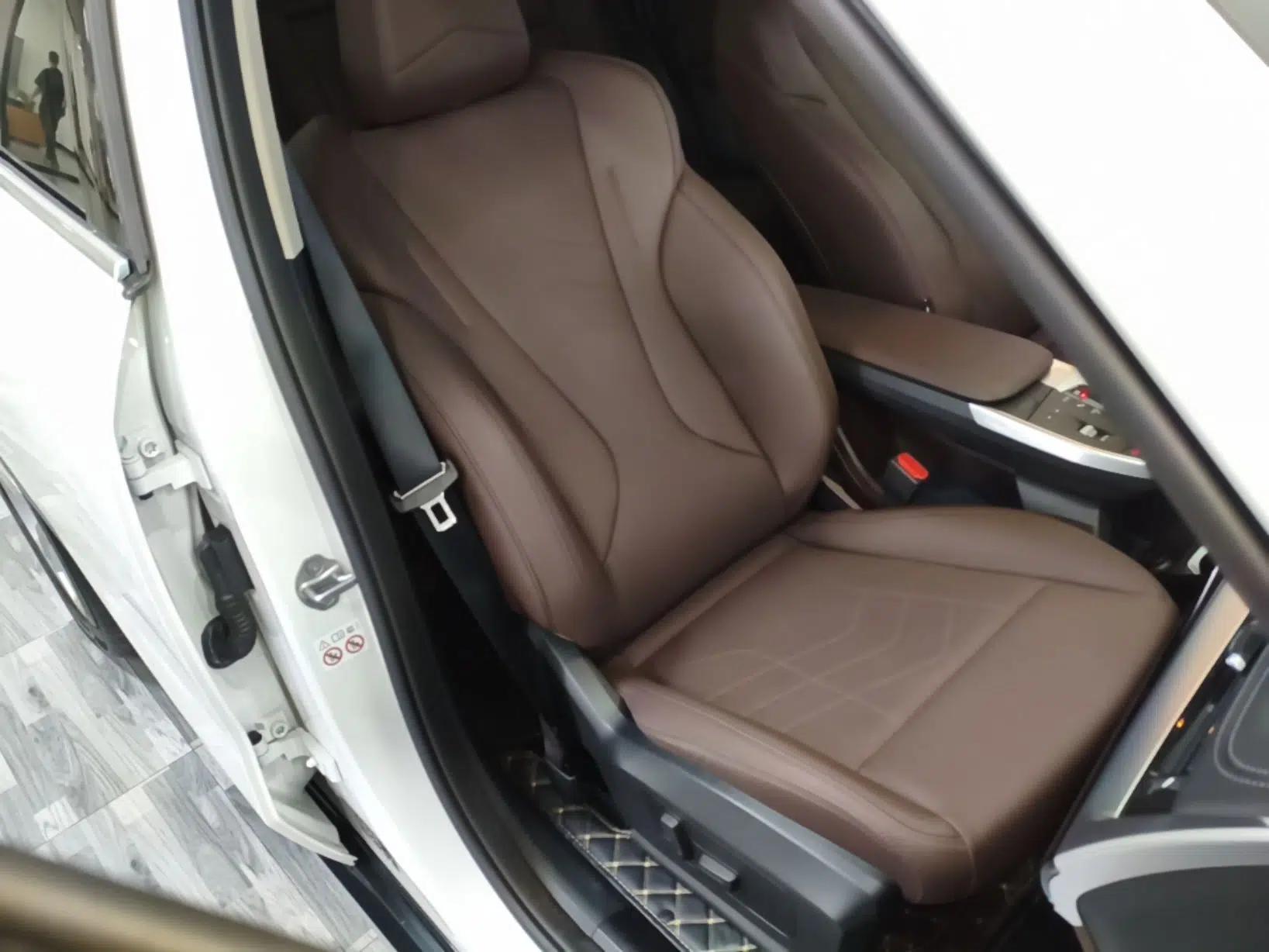 BMW iX1 2023 eDrive25L X Design Package — миниатюра 24