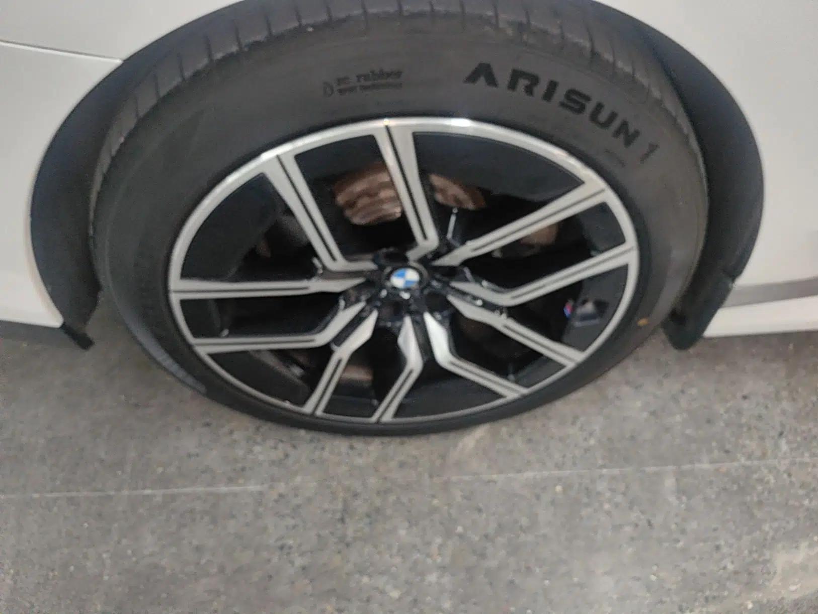 BMW i7 2023 eDrive50L Leading M Sport Package — миниатюра 11