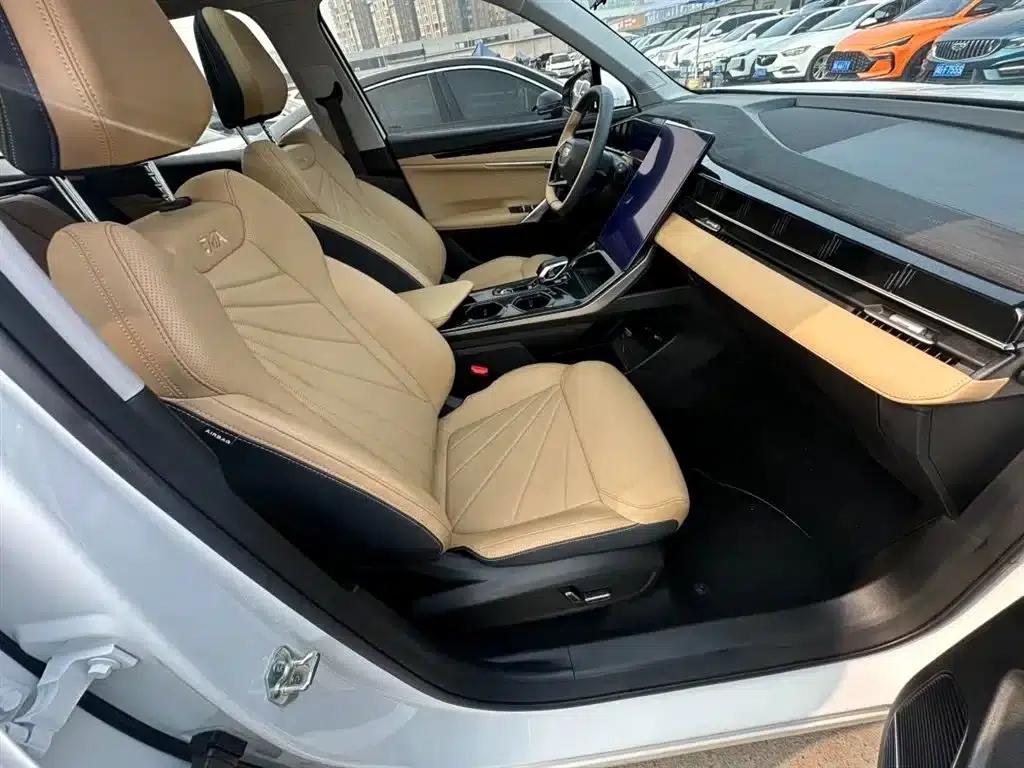Geely Boyue L 2023 1.5TD DCT Premium Edition — миниатюра 13