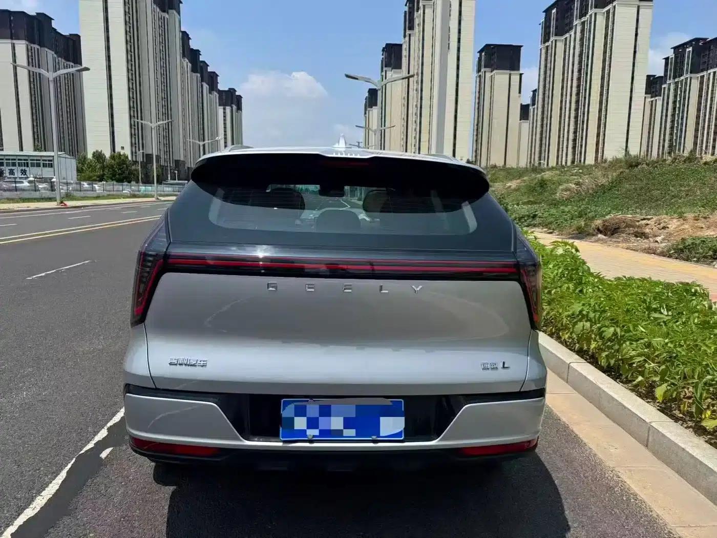 Geely Boyue L 2025 Fourth Generation 1.5TD DCT (Mountain and River) — миниатюра 8
