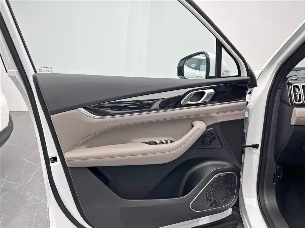 Geely Boyue L 2025 Fourth Generation 1.5TD DCT (Mountain and River) — миниатюра 13