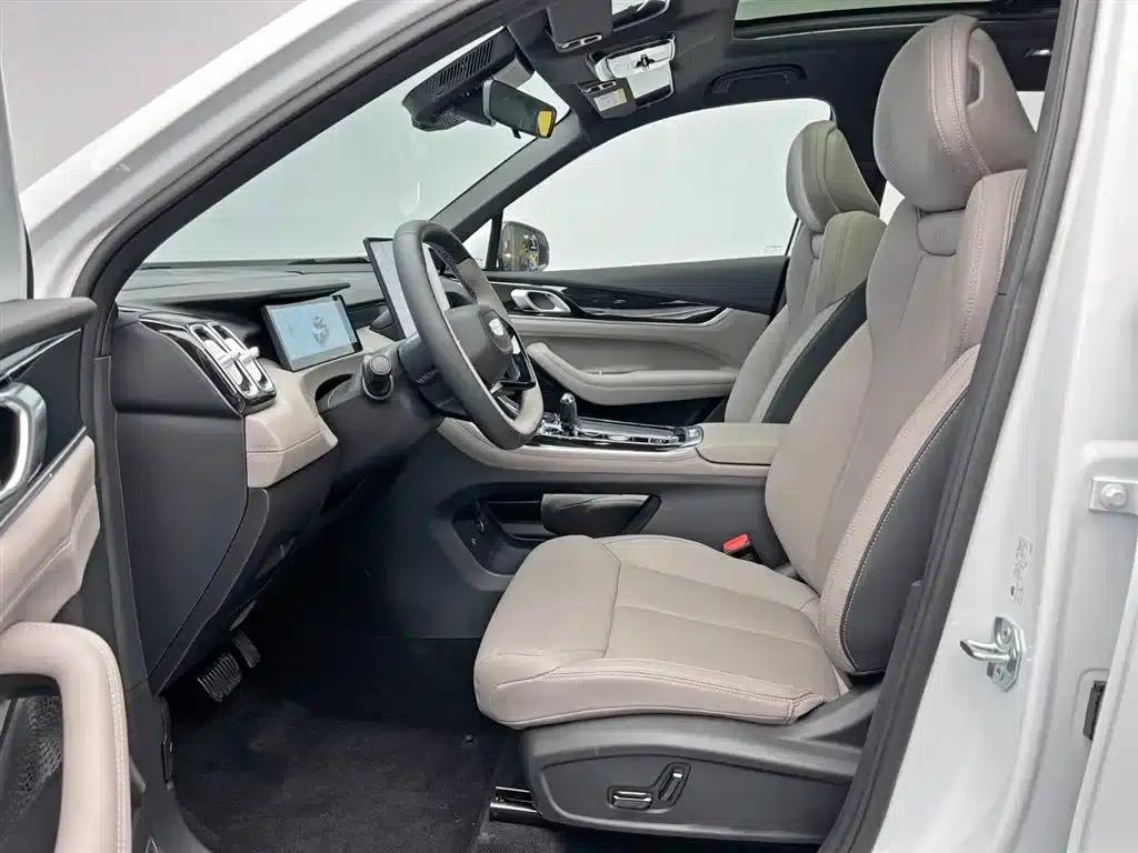 Geely Boyue L 2025 Fourth Generation 1.5TD DCT (Mountain and River) — миниатюра 16