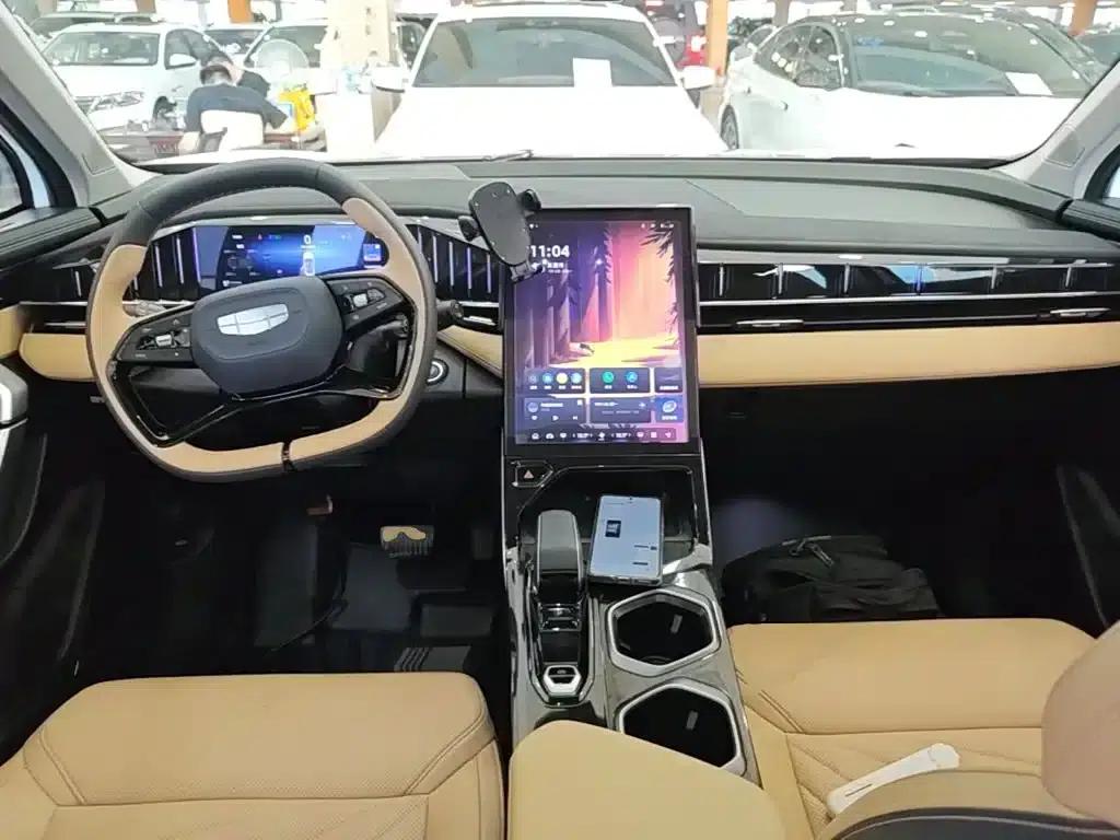 Geely Boyue L 2023 1.5TD DCT Premium Edition — миниатюра 10