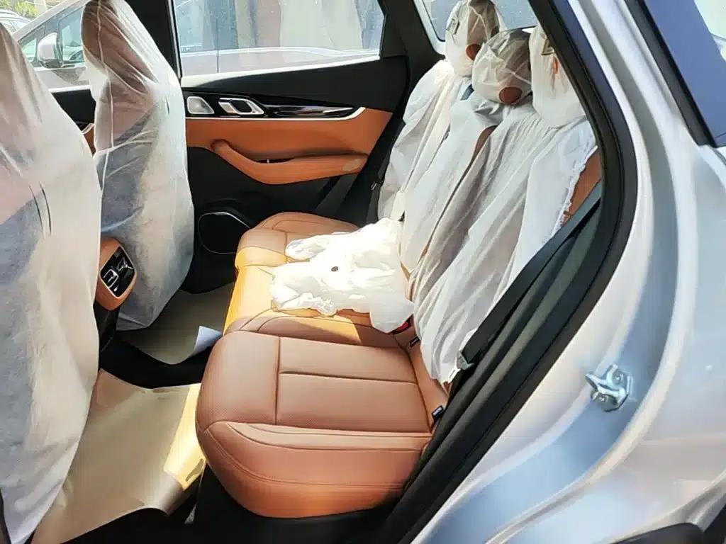 Geely Boyue L 2025 Fourth Generation 1.5TD DCT (Mountain and River) — миниатюра 17