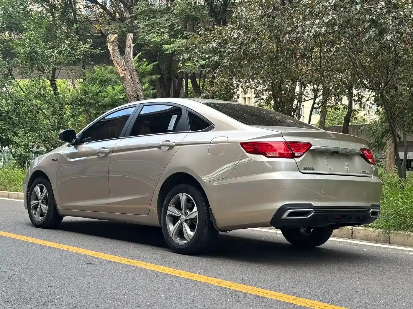 Geely Emgrand GL 2018 1.4T DCT Elite Intelligent Connected Edition — миниатюра 4