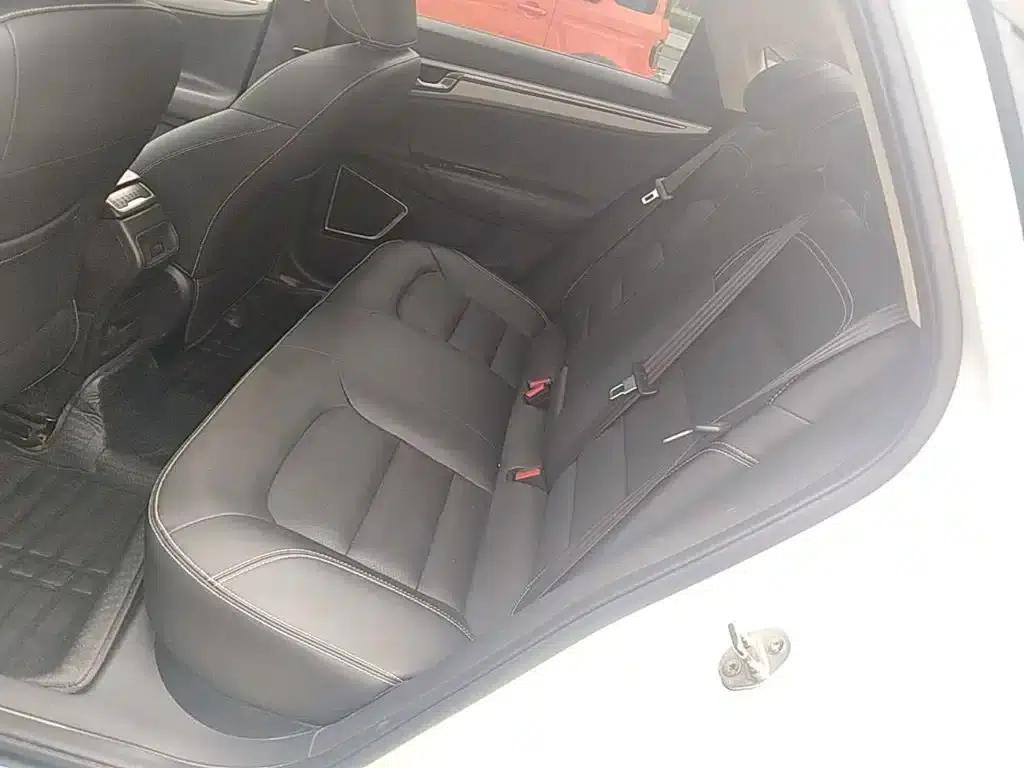 Geely Emgrand GL 2017 1.3T Manual Elite — миниатюра 17