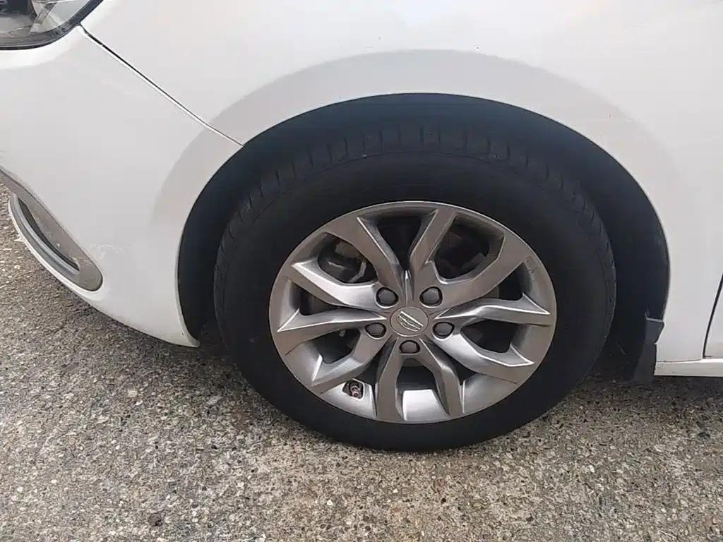 Geely Emgrand GL 2017 1.3T Manual Elite — миниатюра 23