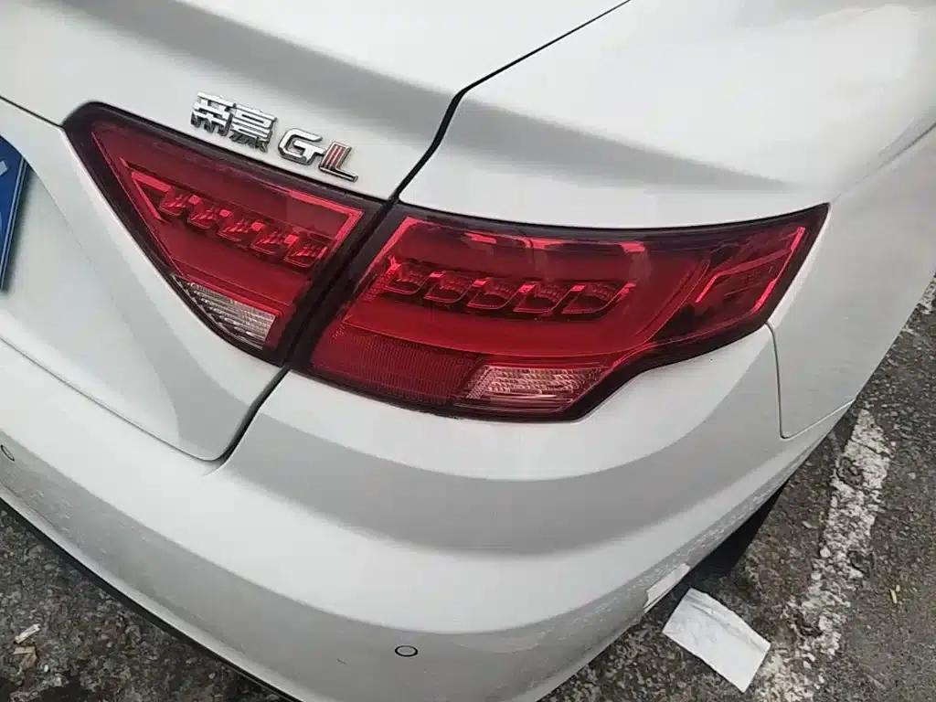 Geely Emgrand GL 2017 1.3T Manual Elite — миниатюра 8