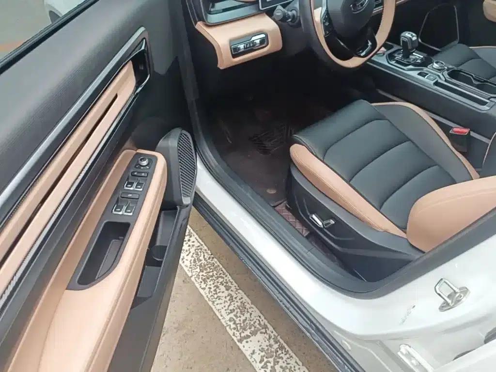 Geely ICON 2023 1.5TD Chocolate Edition — миниатюра 16