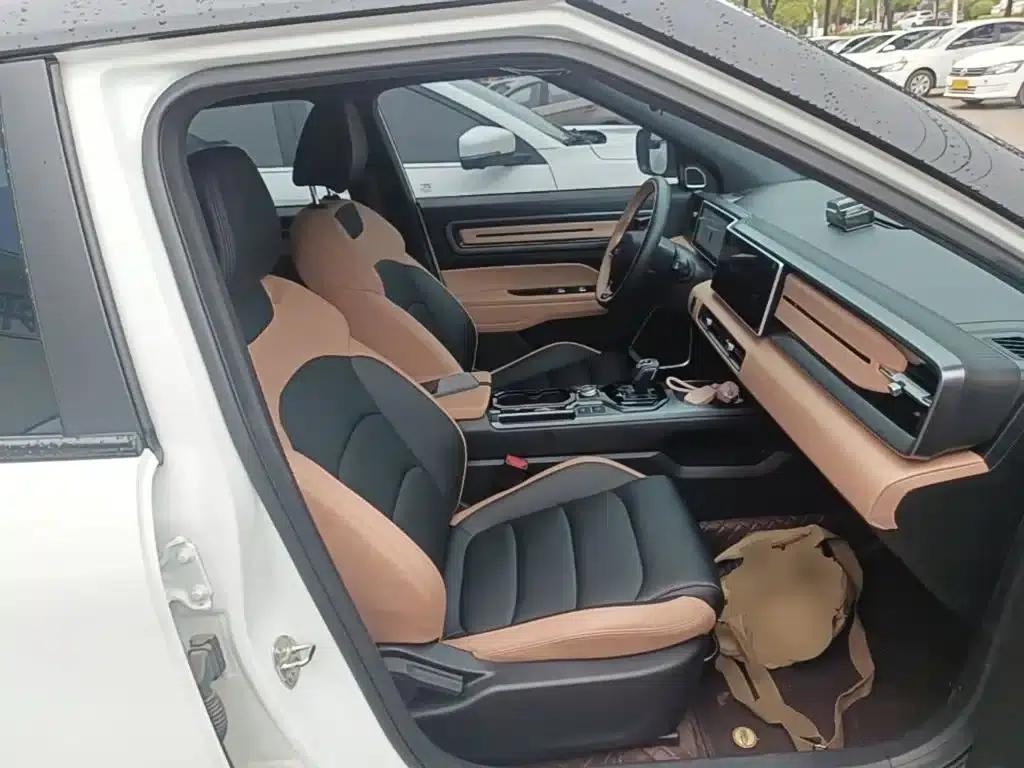 Geely ICON 2023 1.5TD Chocolate Edition — миниатюра 25