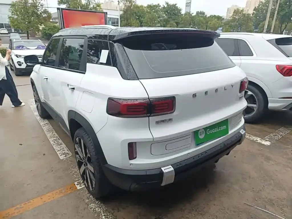 Geely ICON 2023 1.5TD Chocolate Edition — миниатюра 5