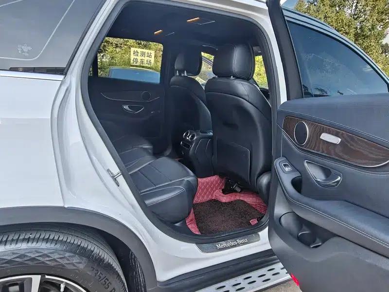 2020 Mercedes-Benz GLC 300 L 4MATIC Dynamic — миниатюра 16