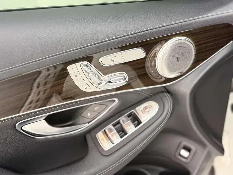 2019 Mercedes-Benz GLC 260 L 4MATIC Dynamic — миниатюра 10