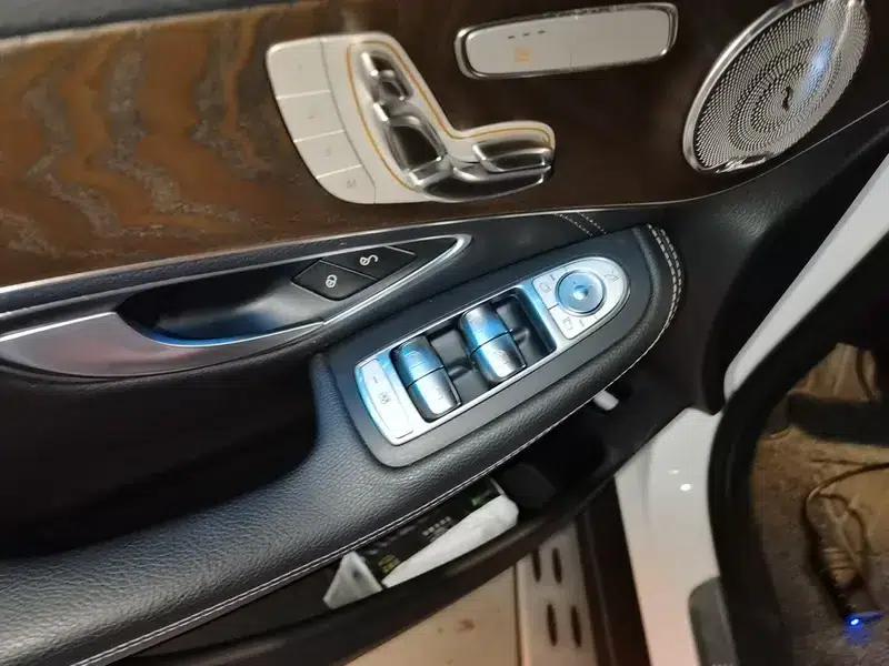 2019 Mercedes-Benz GLC 300 L 4MATIC Dynamic — миниатюра 15