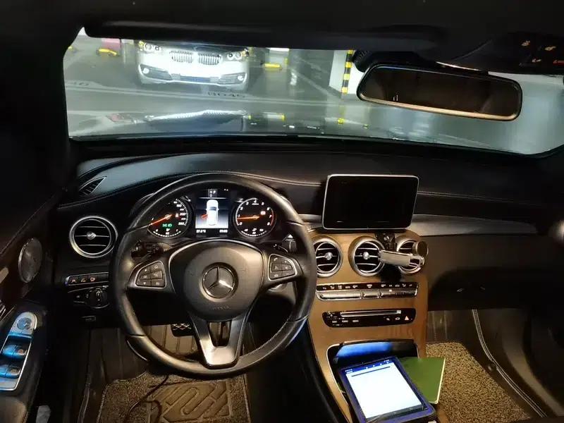 2019 Mercedes-Benz GLC 300 L 4MATIC Dynamic — миниатюра 10