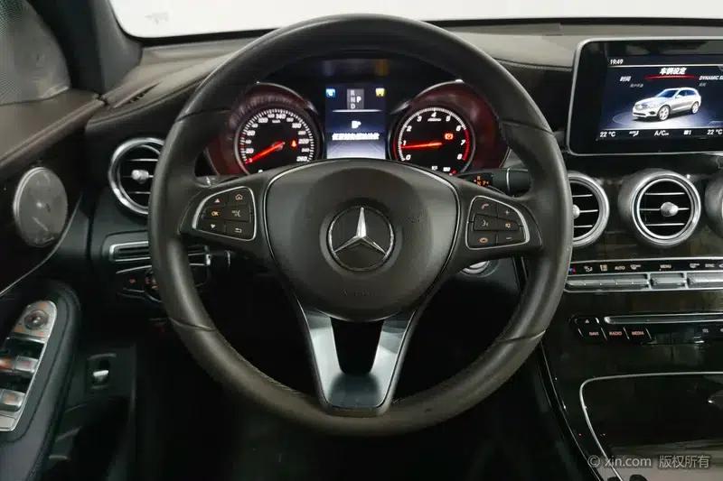 2017 Mercedes-Benz GLC 260 4MATIC Dynamic — миниатюра 14