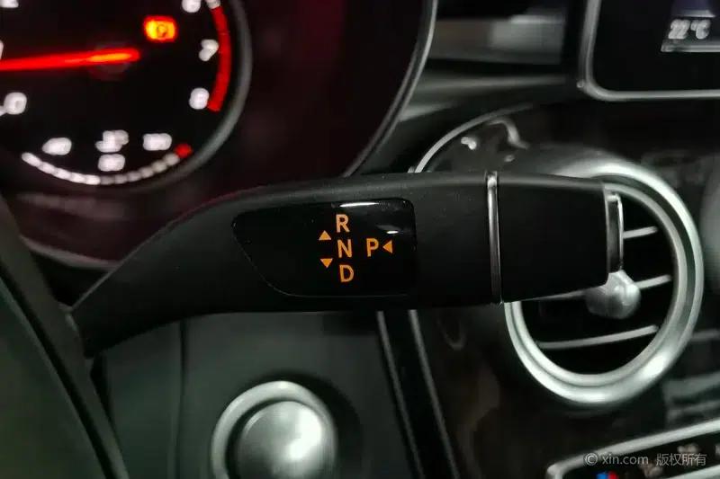 2017 Mercedes-Benz GLC 260 4MATIC Dynamic — миниатюра 15