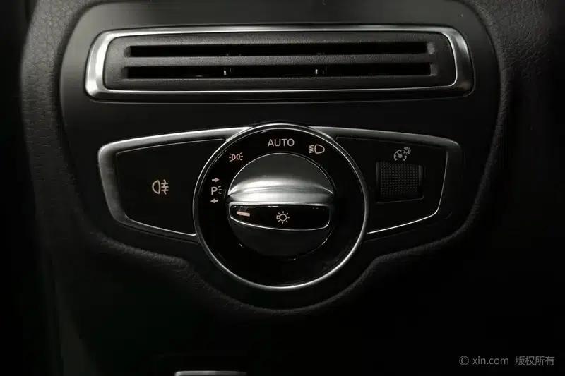 2017 Mercedes-Benz GLC 260 4MATIC Dynamic — миниатюра 16