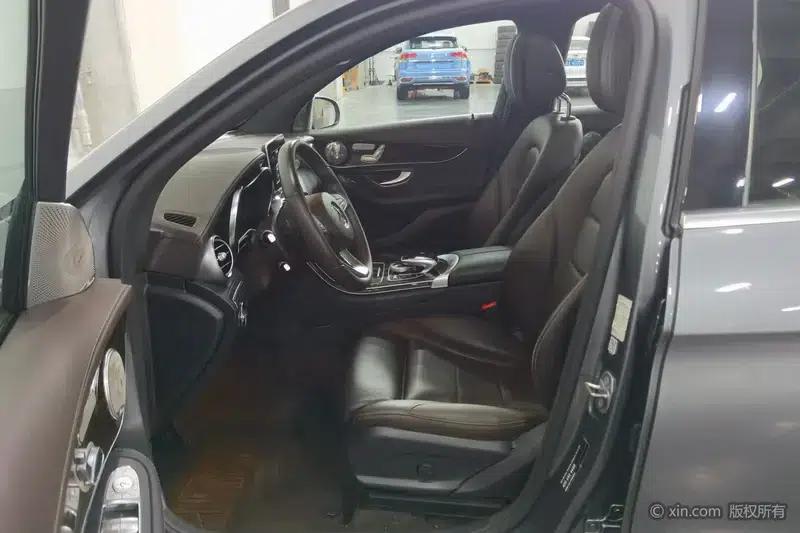 2017 Mercedes-Benz GLC 260 4MATIC Dynamic — миниатюра 17