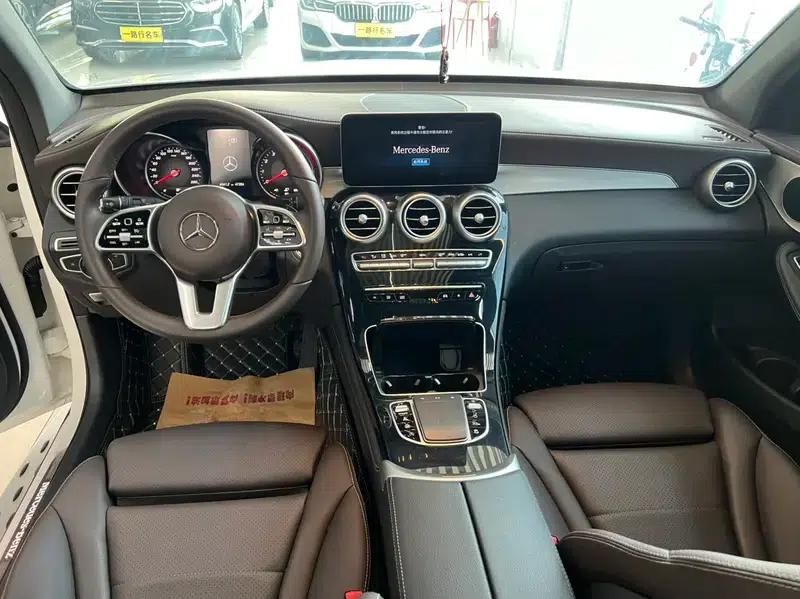 2020 Mercedes-Benz GLC 260 L 4MATIC Dynamic — миниатюра 5