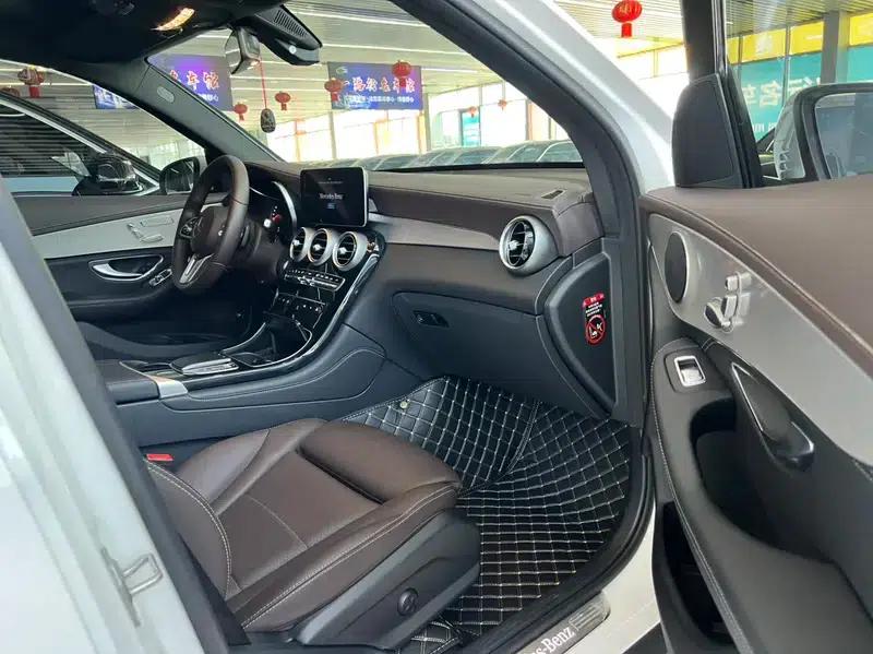 2020 Mercedes-Benz GLC 260 L 4MATIC Dynamic — миниатюра 6