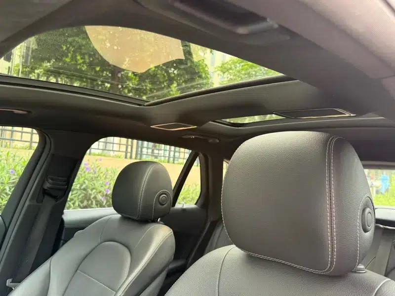 2020 Mercedes-Benz GLC 260 L 4MATIC Dynamic — миниатюра 18