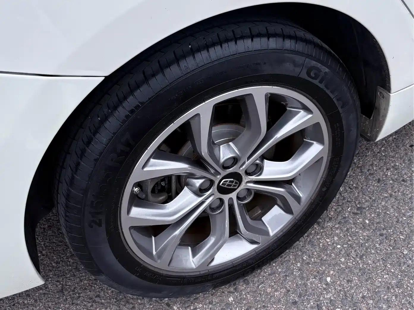 Geely Borui 2016 2.4L Premium Edition — миниатюра 9