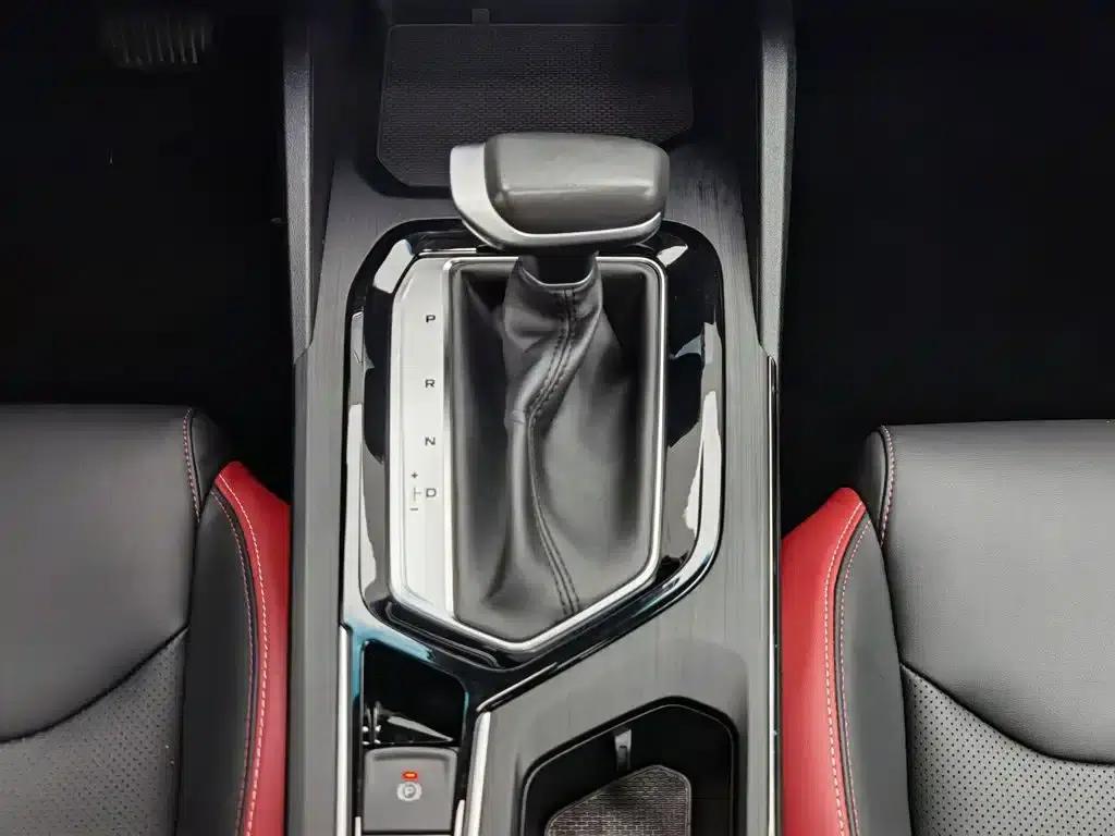 Geely Emgrand S 2021 1.4T CVT Flagship Edition — миниатюра 13