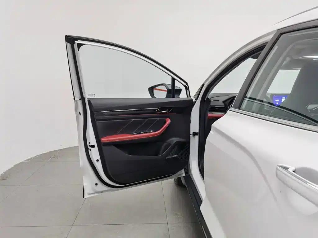 Geely Emgrand S 2021 1.4T CVT Flagship Edition — миниатюра 8