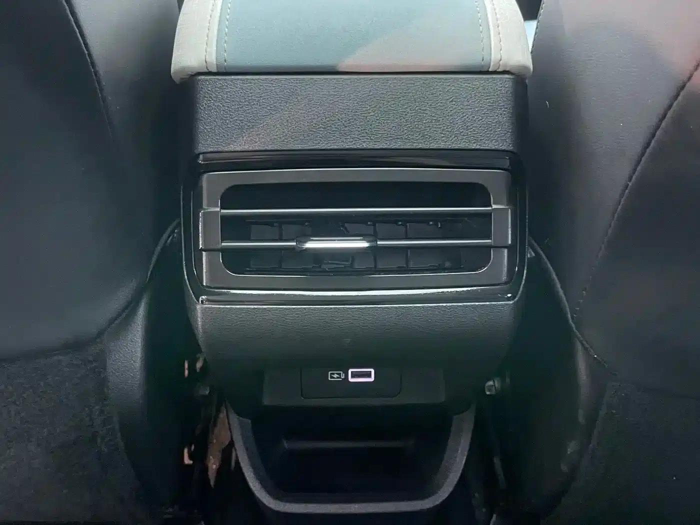 Geely Emgrand S 2022 1.4T CVT Crossover Player Edition — миниатюра 16